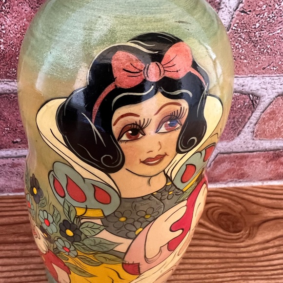 Vintage Russian Stacking - Nesting Dolls Snow White 7 pieces - Picture 6 of 12